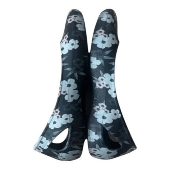 Crocs Womens Flats Size 5 Slip On Black Floral Ballet Shoes Comfort Water Shoes - Picture 5 of 11